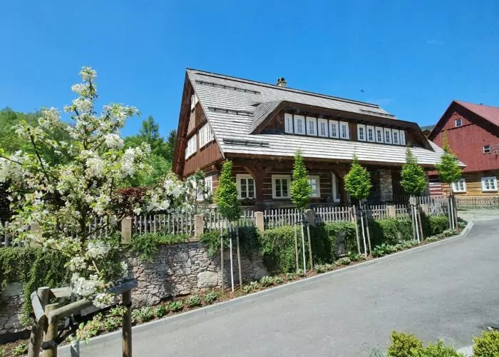 be1b903c-421e-4424-86c7-7ca0f7a6c382male